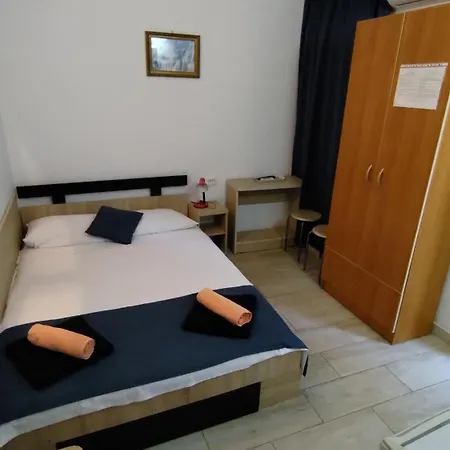House 3* Costinesti