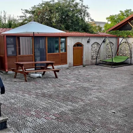 Casa de hóspedes House 2*