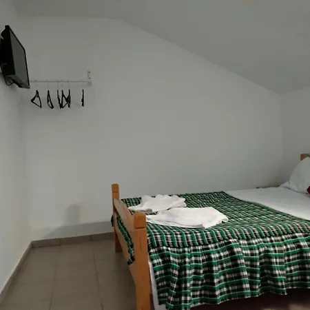 House Vendégház 3*