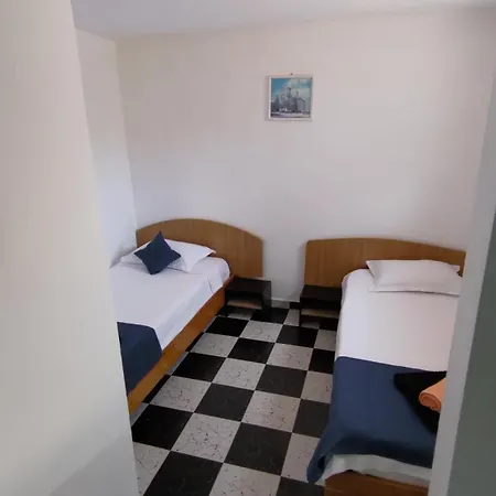House 3*
