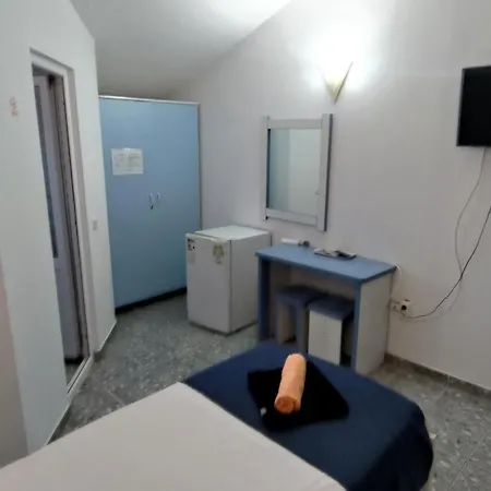 House 3*